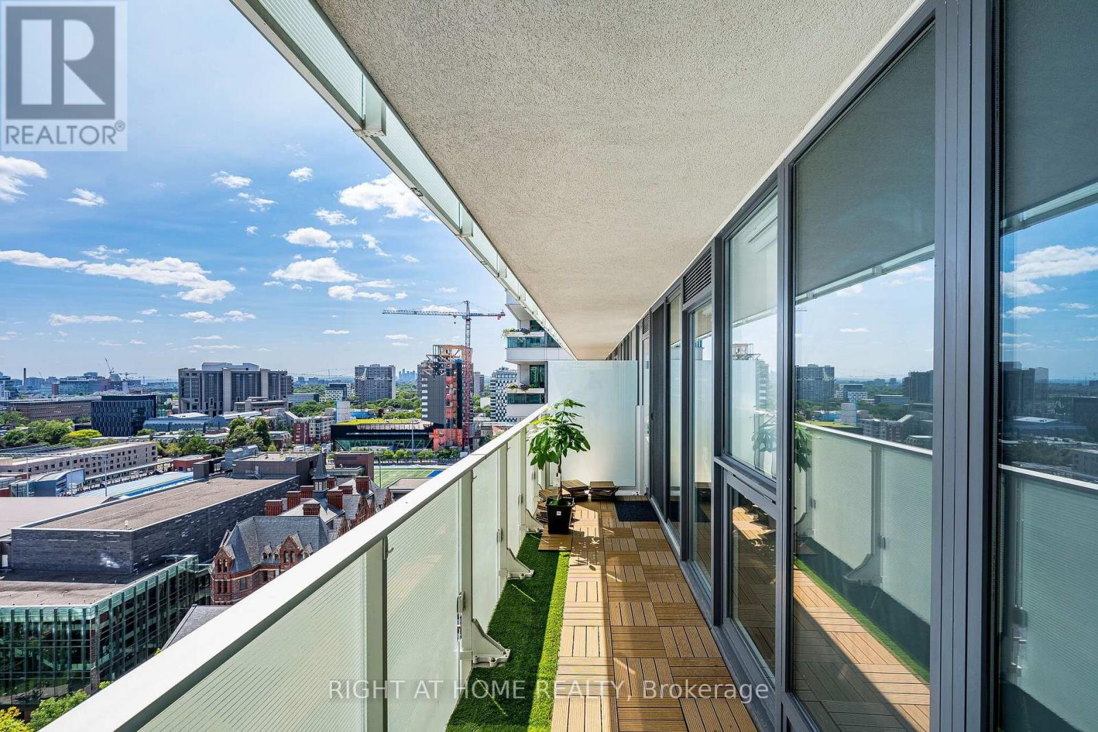 1604 - 200 Bloor Street W, Toronto, Ontario  M5S 0B1 - Photo 33 - C13629912