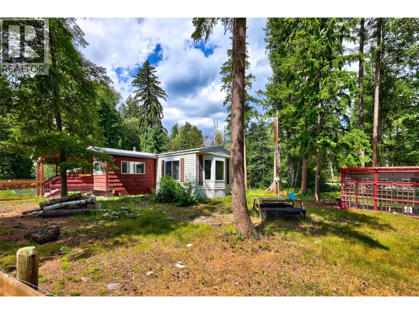 1070 Scott Drive, Clearwater, British Columbia  V0E 1N1 - Photo 5 - 10396379