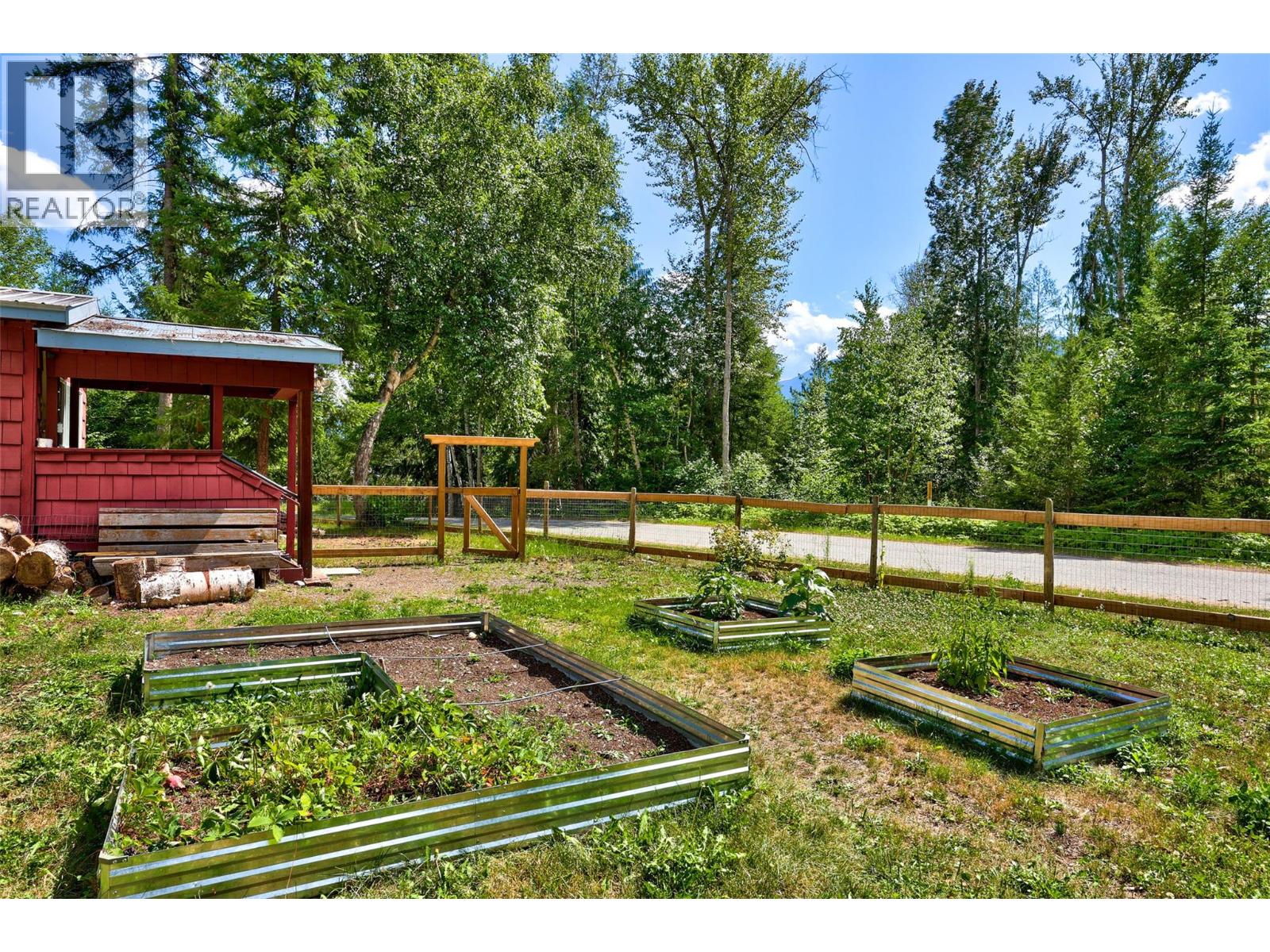 1070 Scott Drive, Clearwater, British Columbia  V0E 1N1 - Photo 28 - 10396379