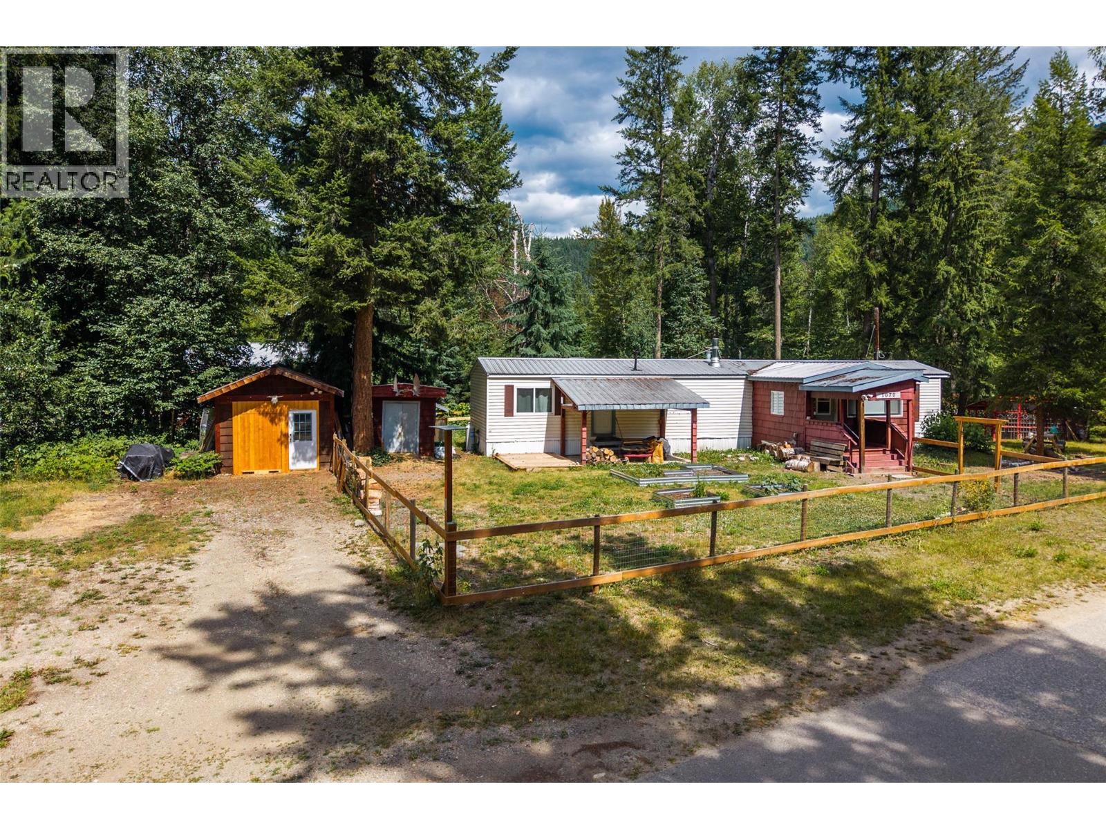 1070 Scott Drive, Clearwater, British Columbia  V0E 1N1 - Photo 29 - 10396379