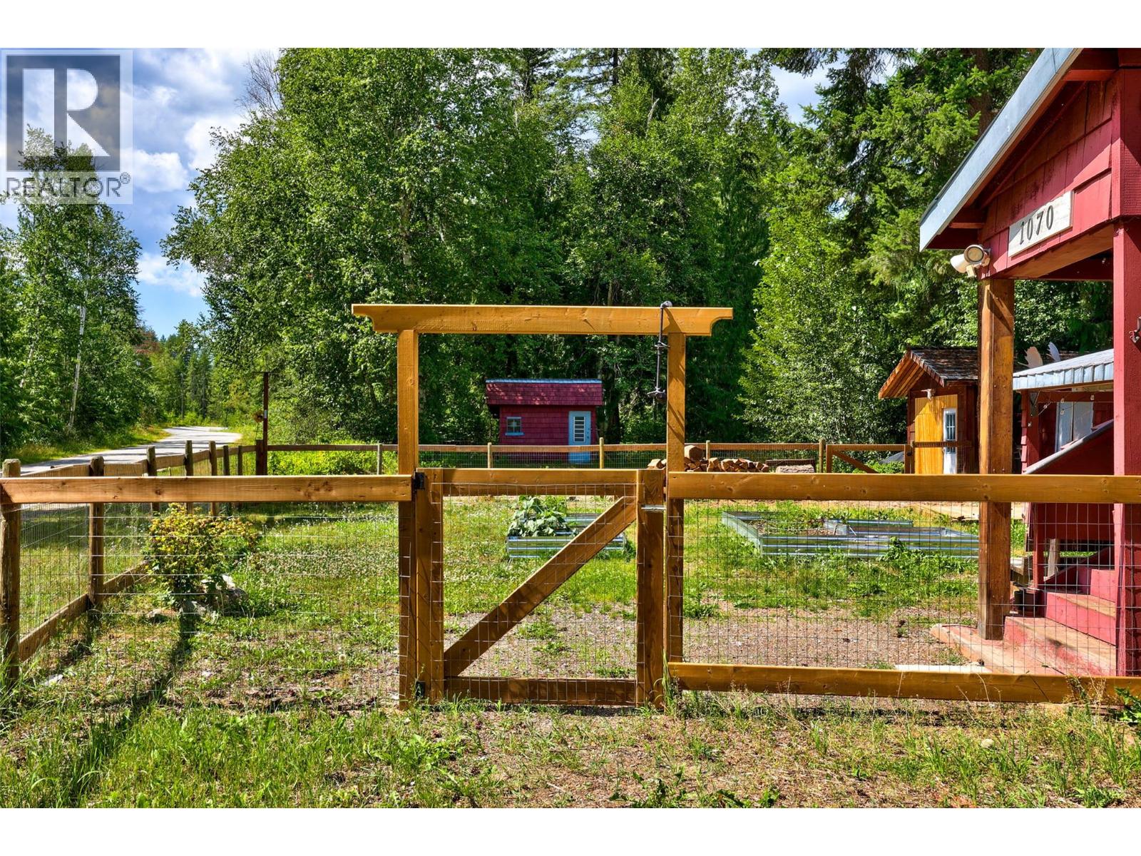 1070 Scott Drive, Clearwater, British Columbia  V0E 1N1 - Photo 27 - 10396379