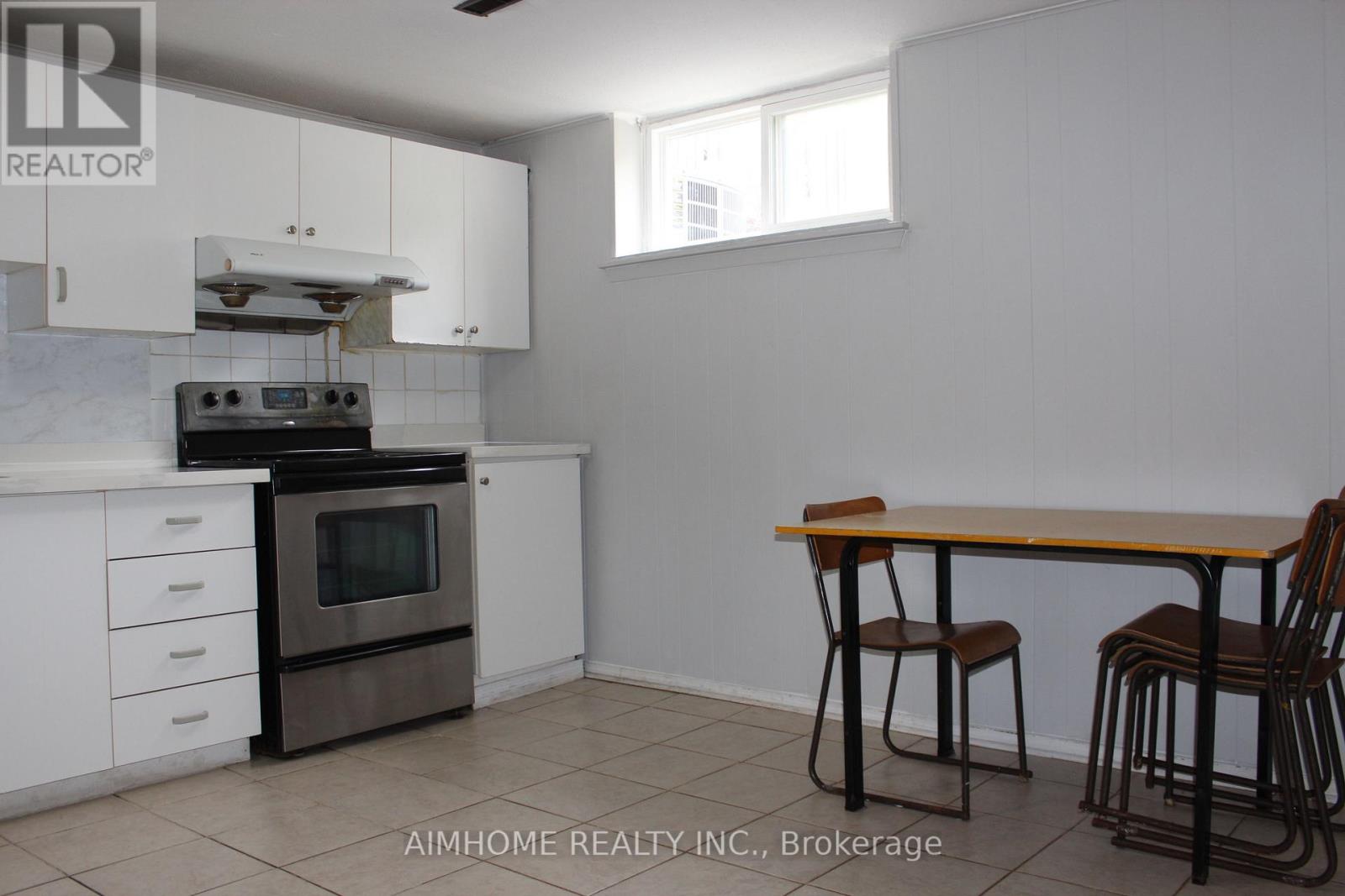 Lower - 40 Hepscott Terrace, Toronto, Ontario  M1W 1E1 - Photo 3 - E13629908