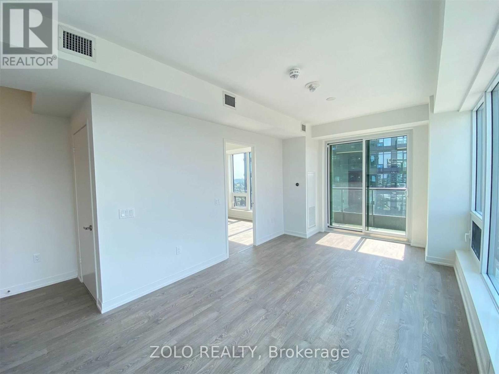 8868 Yonge Street, Richmond Hill, Ontario  L4C 0T4 - Photo 3 - N13629904
