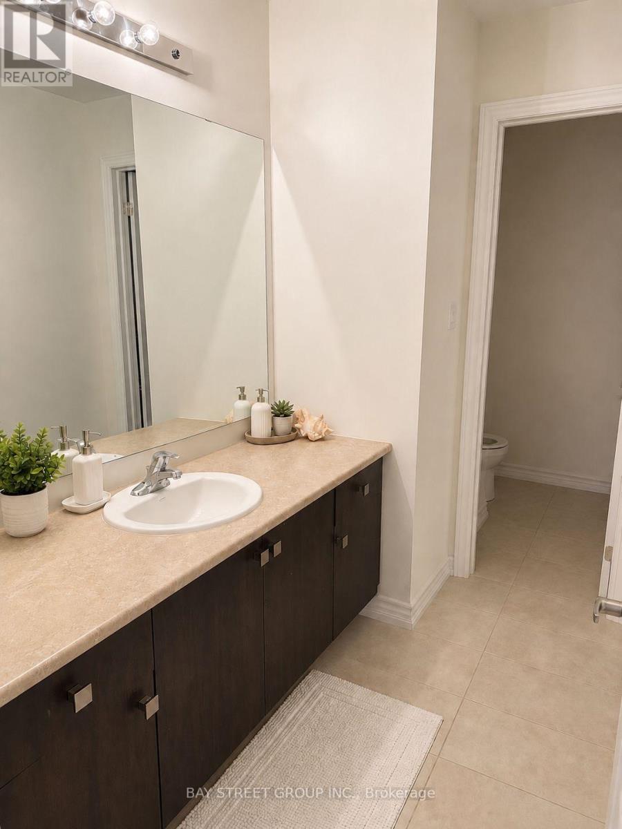 Upper Floor - 163 Terry Fox Drive Road, Barrie, Ontario  L9J 0L7 - Photo 10 - S13629914