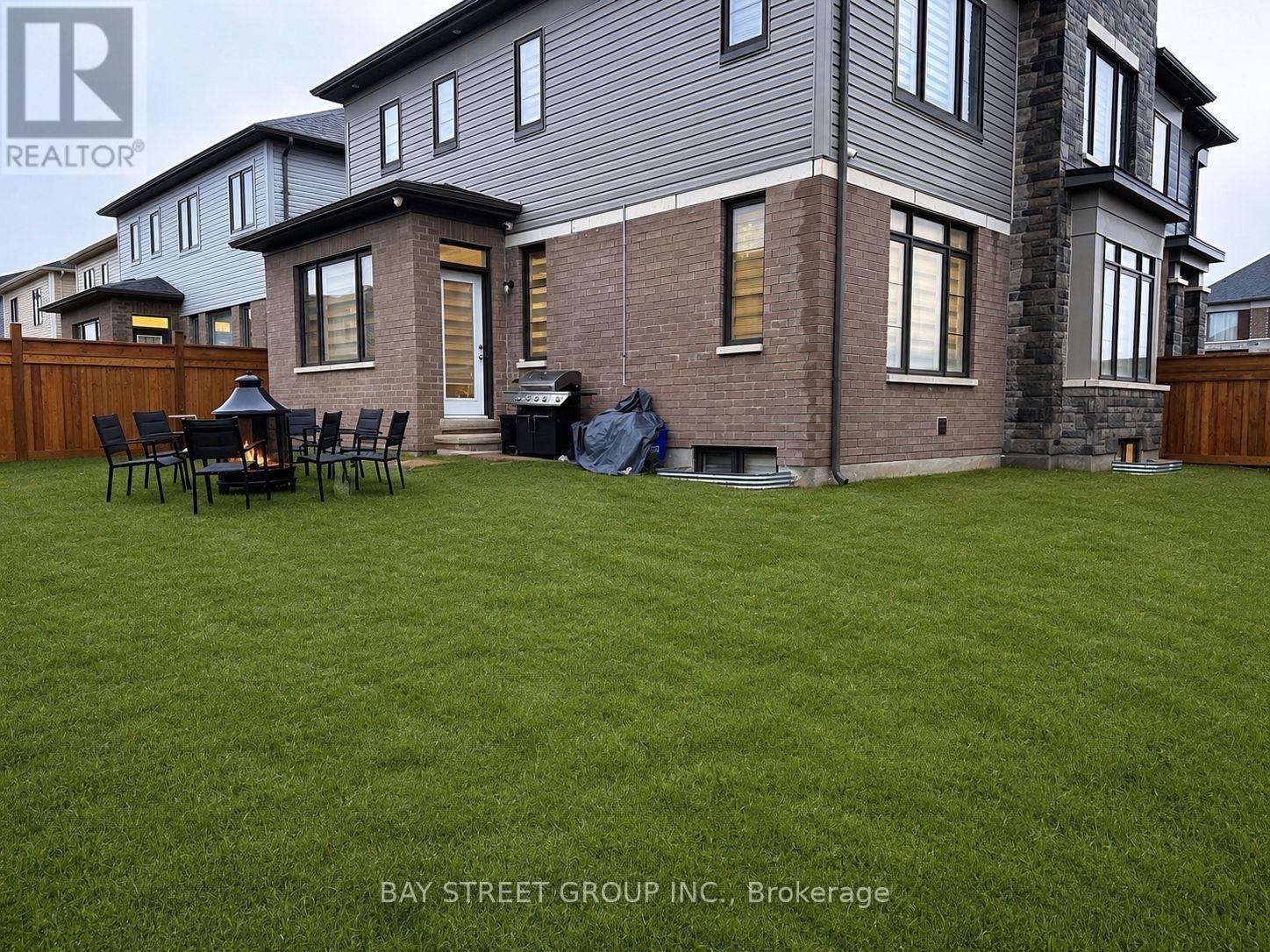Upper Floor - 163 Terry Fox Drive Road, Barrie, Ontario  L9J 0L7 - Photo 21 - S13629914