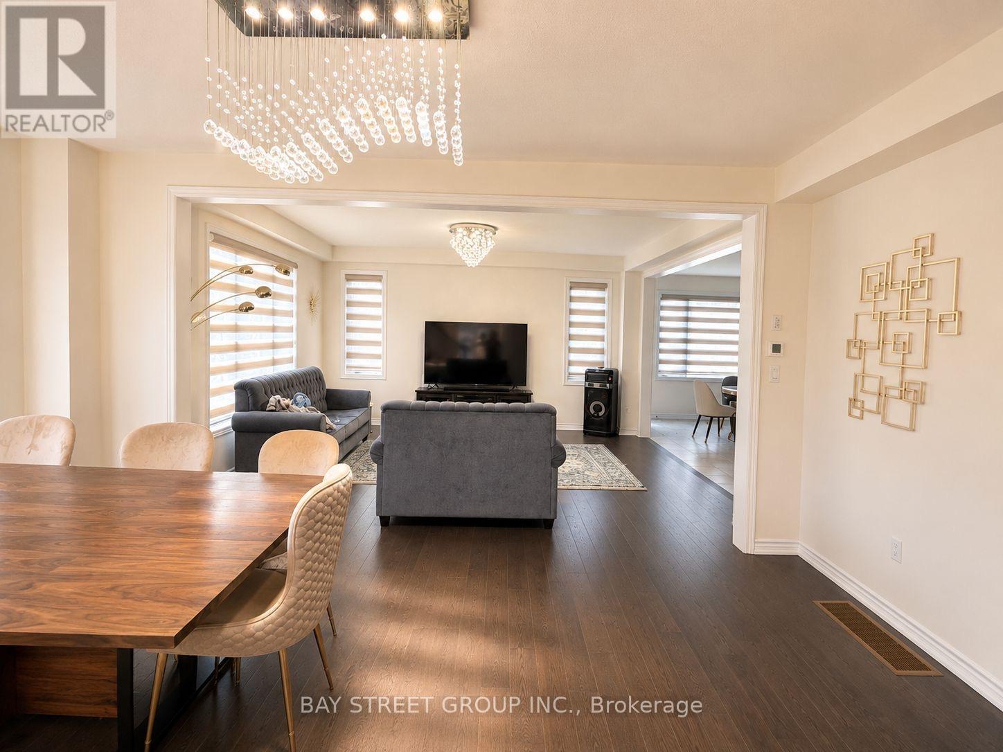 Upper Floor - 163 Terry Fox Drive Road, Barrie, Ontario  L9J 0L7 - Photo 4 - S13629914