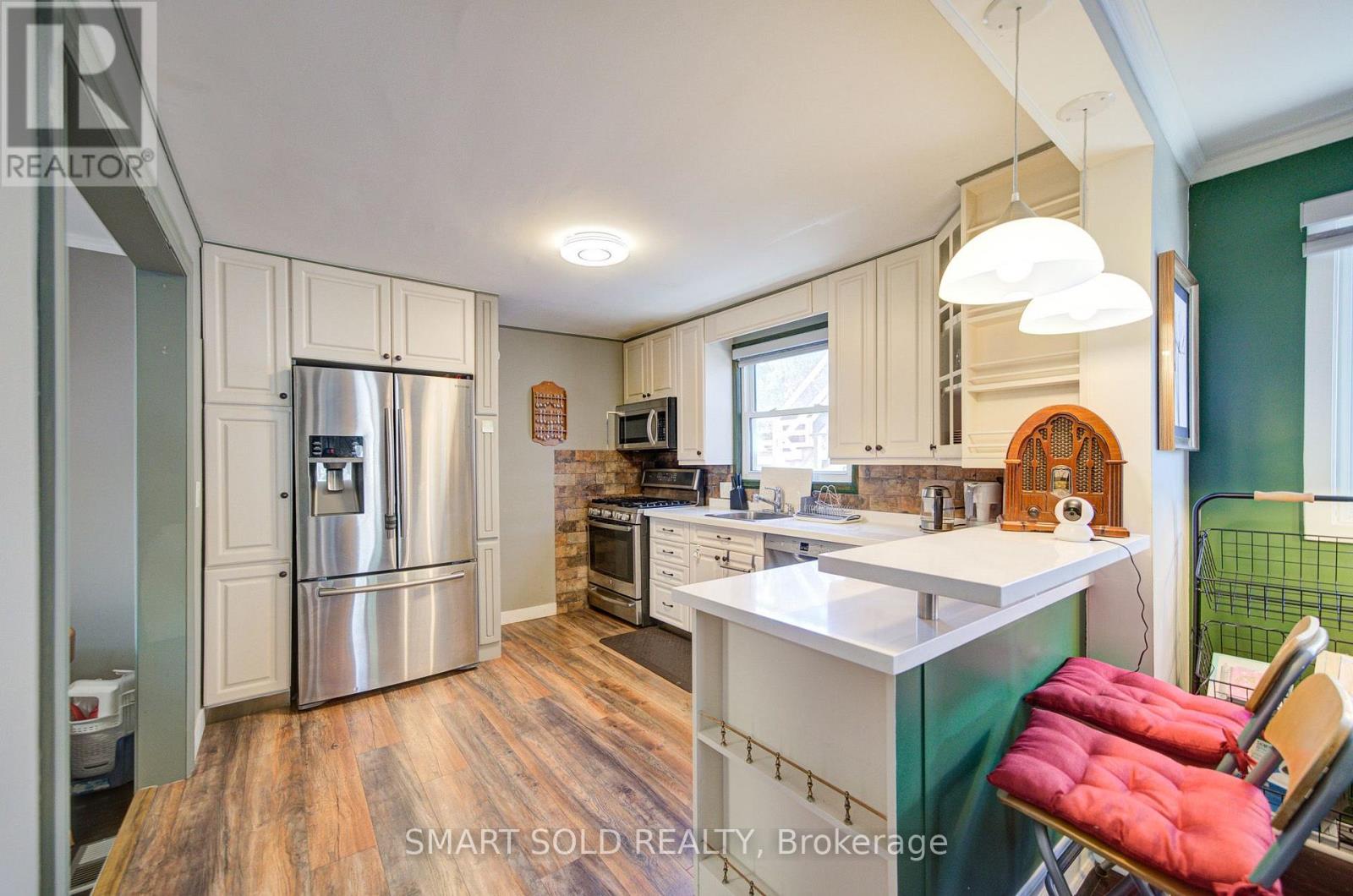 4096 Broughton Avenue, Niagara Falls, Ontario  L2E 3K6 - Photo 10 - X13629916