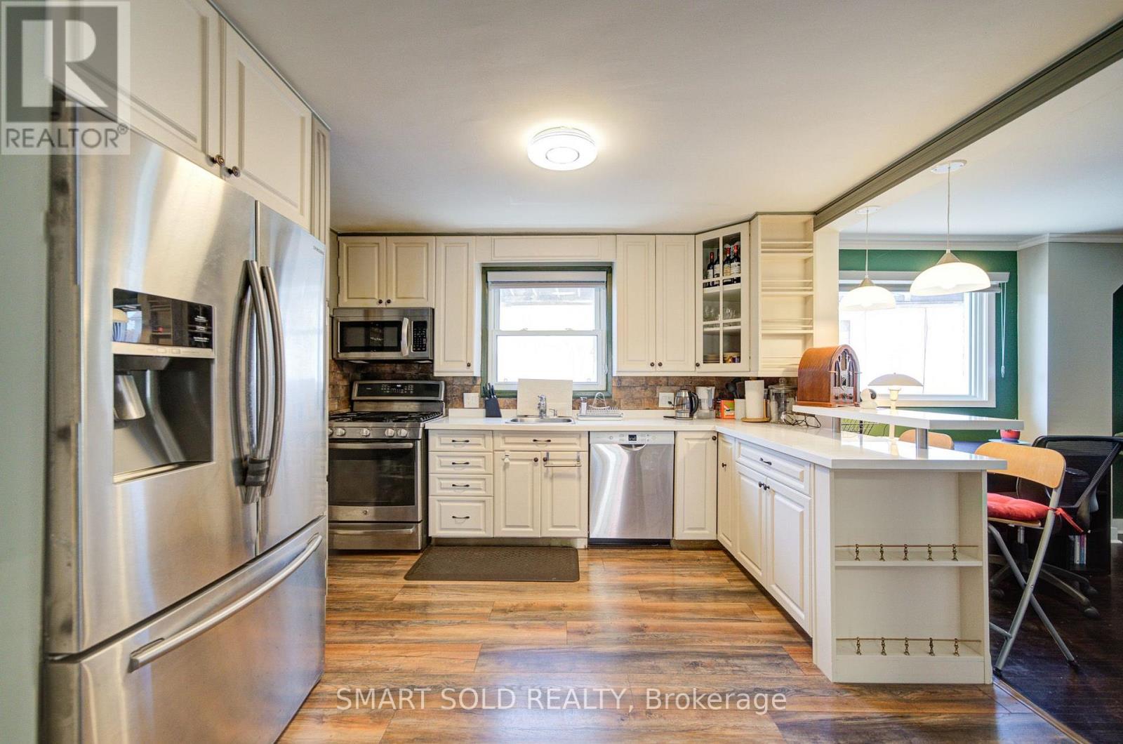 4096 Broughton Avenue, Niagara Falls, Ontario  L2E 3K6 - Photo 9 - X13629916