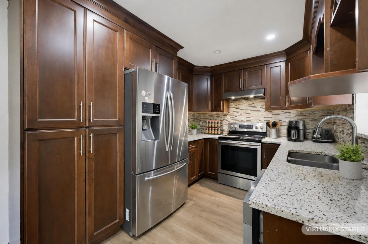 21 7140 132 Street, Surrey, British Columbia  V3W 1J5 - Photo 5 - R3151718