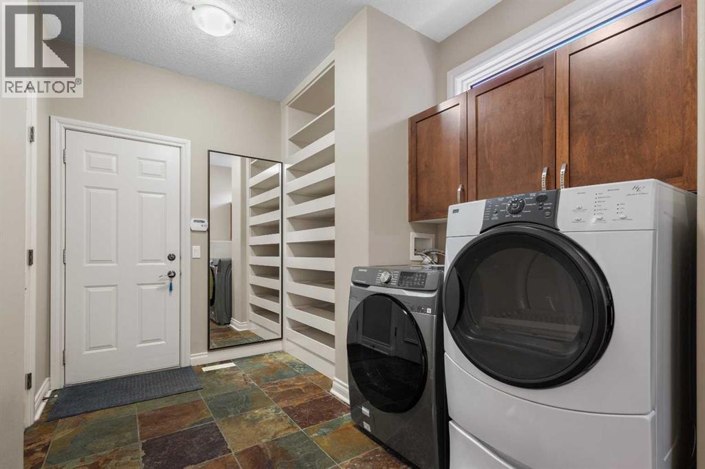 75 Discovery Ridge Mount SW, Calgary, Alberta  T3H 5G2 - Photo 15 - A2323787
