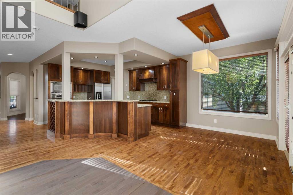 75 Discovery Ridge Mount SW, Calgary, Alberta  T3H 5G2 - Photo 11 - A2323787