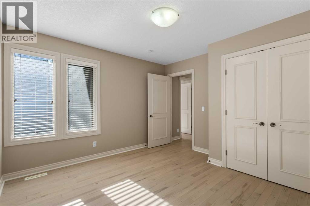 75 Discovery Ridge Mount SW, Calgary, Alberta  T3H 5G2 - Photo 23 - A2323787