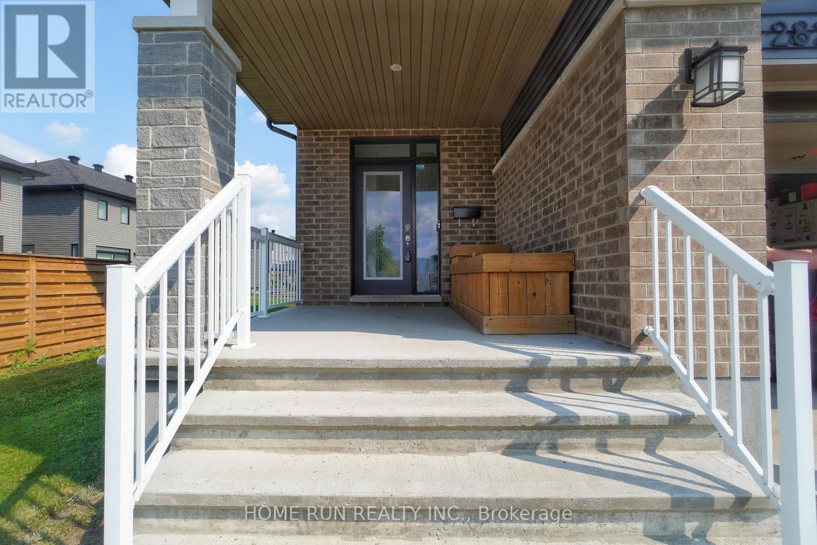 282 Nelson Street E, Carleton Place, Ontario  K7C 0P8 - Photo 2 - X13629944