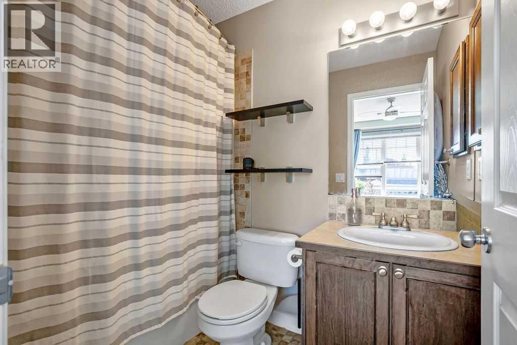 275 Everstone Drive Sw, Calgary, Alberta  T2Y 4v2 - Photo 14 - A2326916