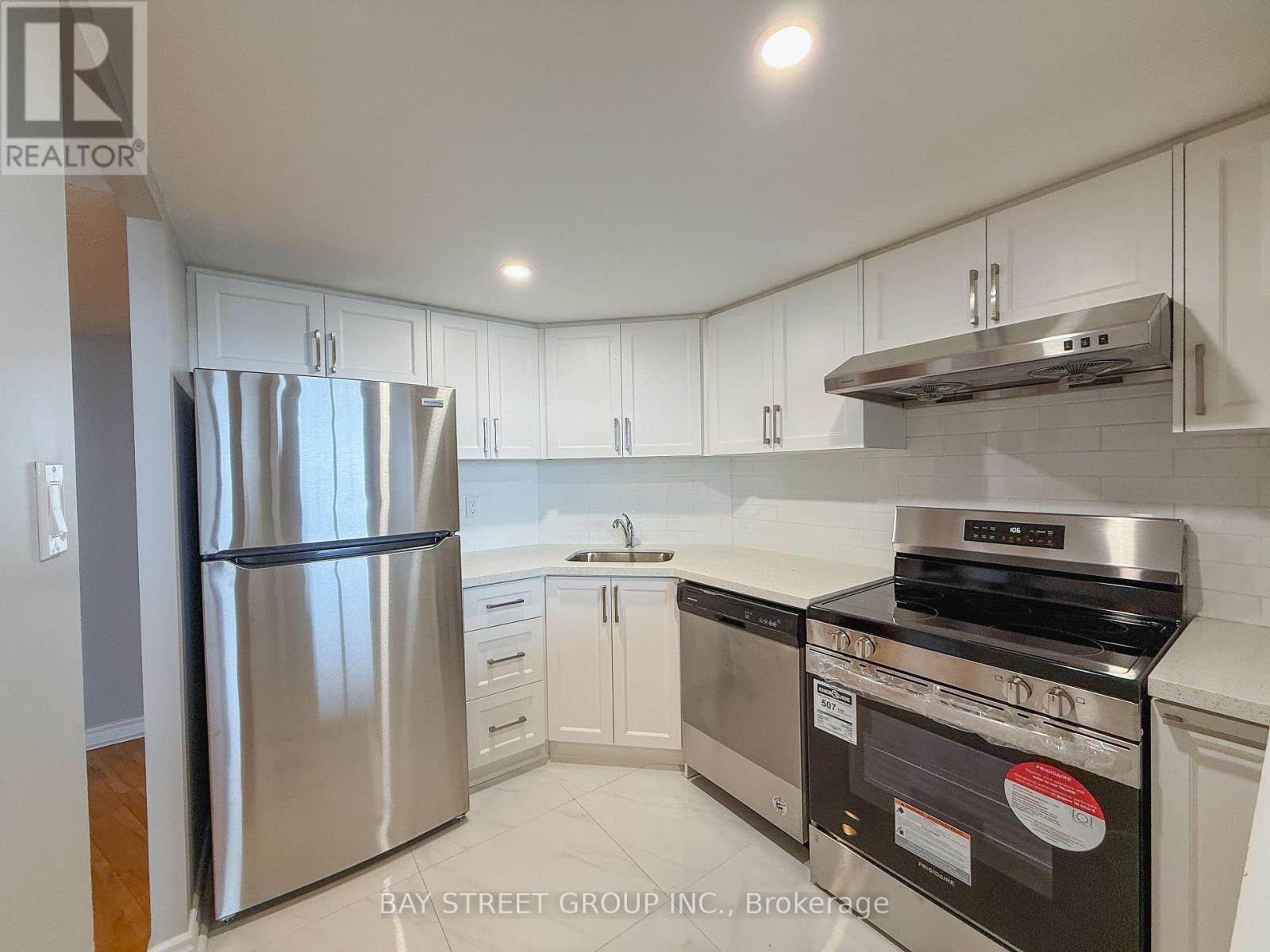 1007 - 150 Alton Towers Circle, Toronto, Ontario  M1V 4X7 - Photo 6 - E13629922