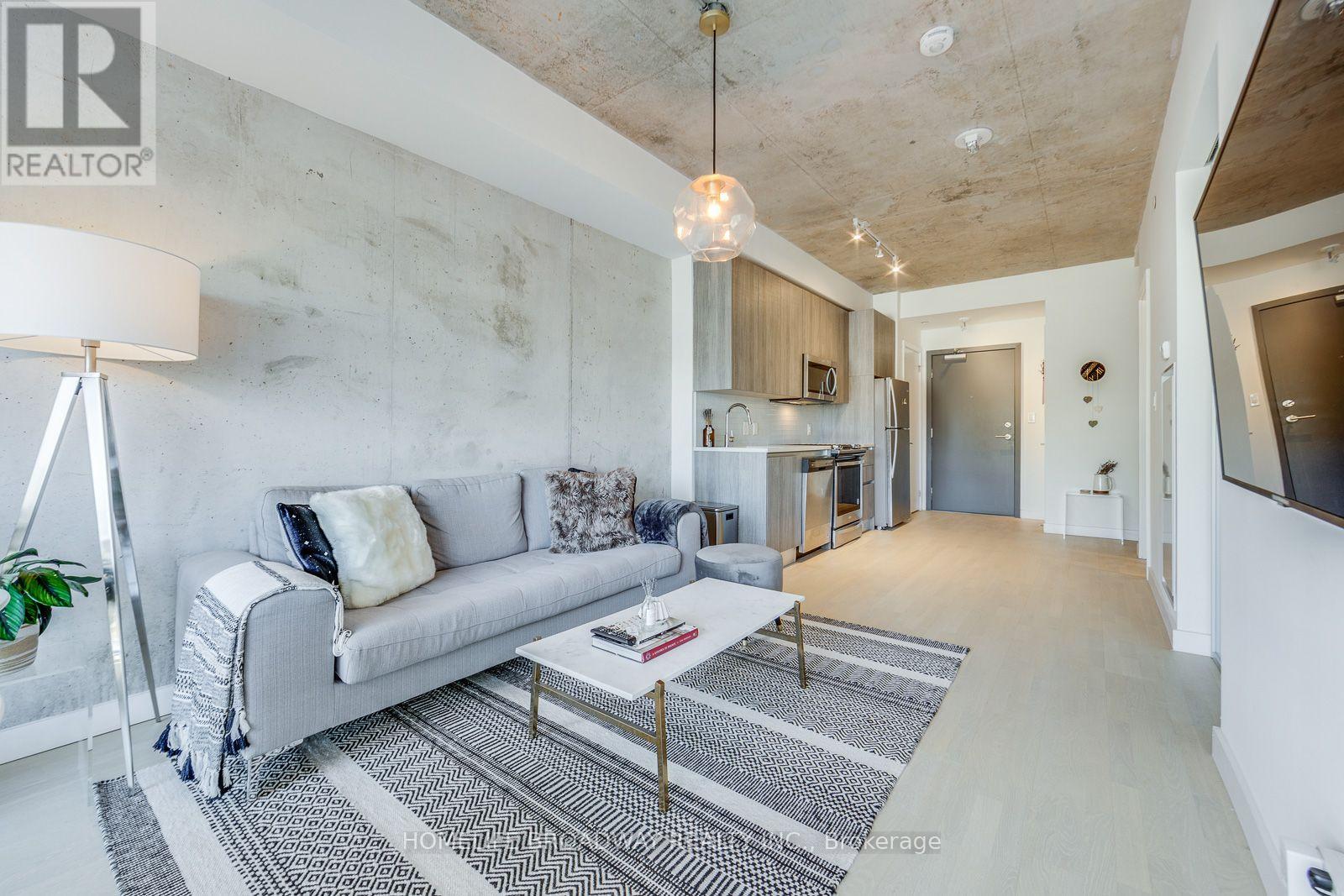 313 - 246 Logan Avenue, Toronto, Ontario  M4M 0E9 - Photo 2 - E13629924