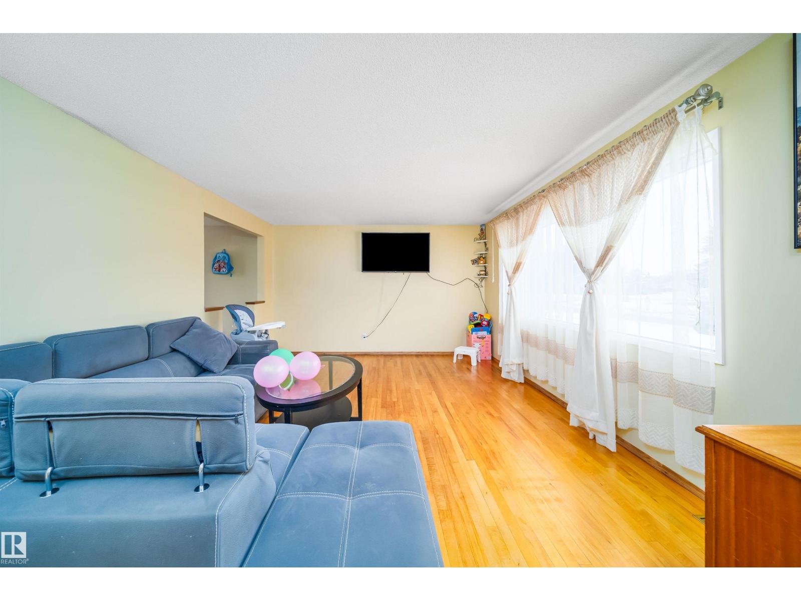 7911 145 Av NW NW, Edmonton, Alberta  T5C 2S8 - Photo 12 - E4501836