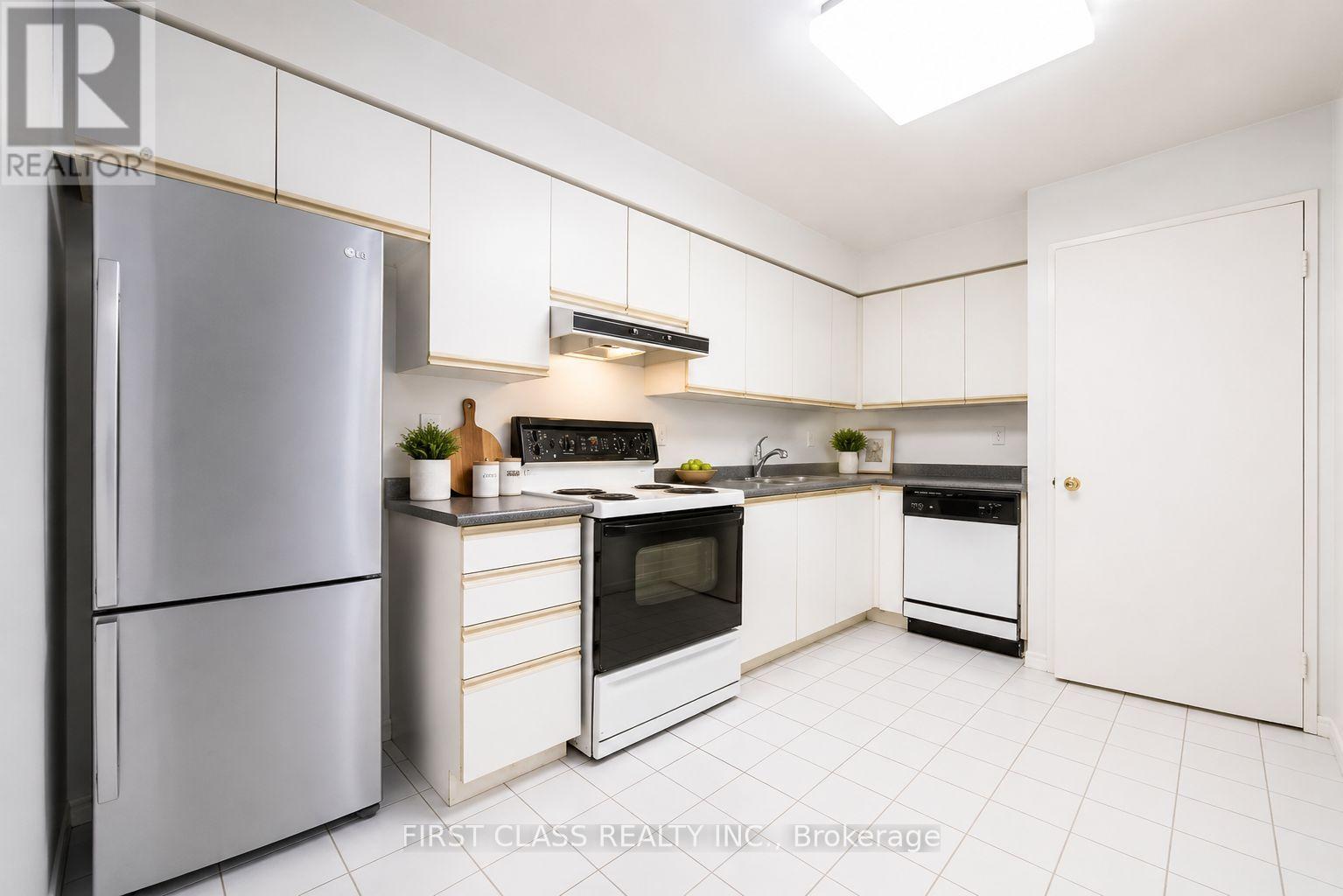 106 - 91 Townsgate Drive, Vaughan, Ontario  L4J 8E8 - Photo 17 - N13629920