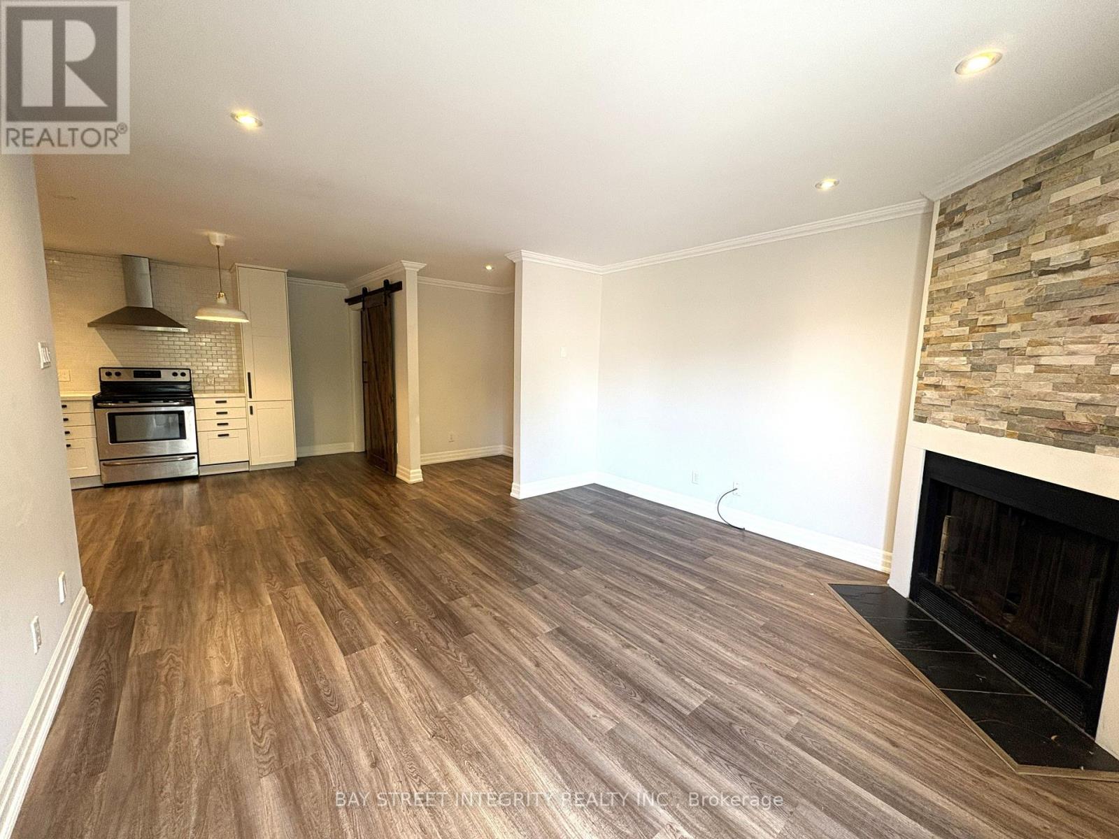 234 - 1498 Pilgrims Way, Oakville, Ontario  L6M 3G9 - Photo 4 - W13629930