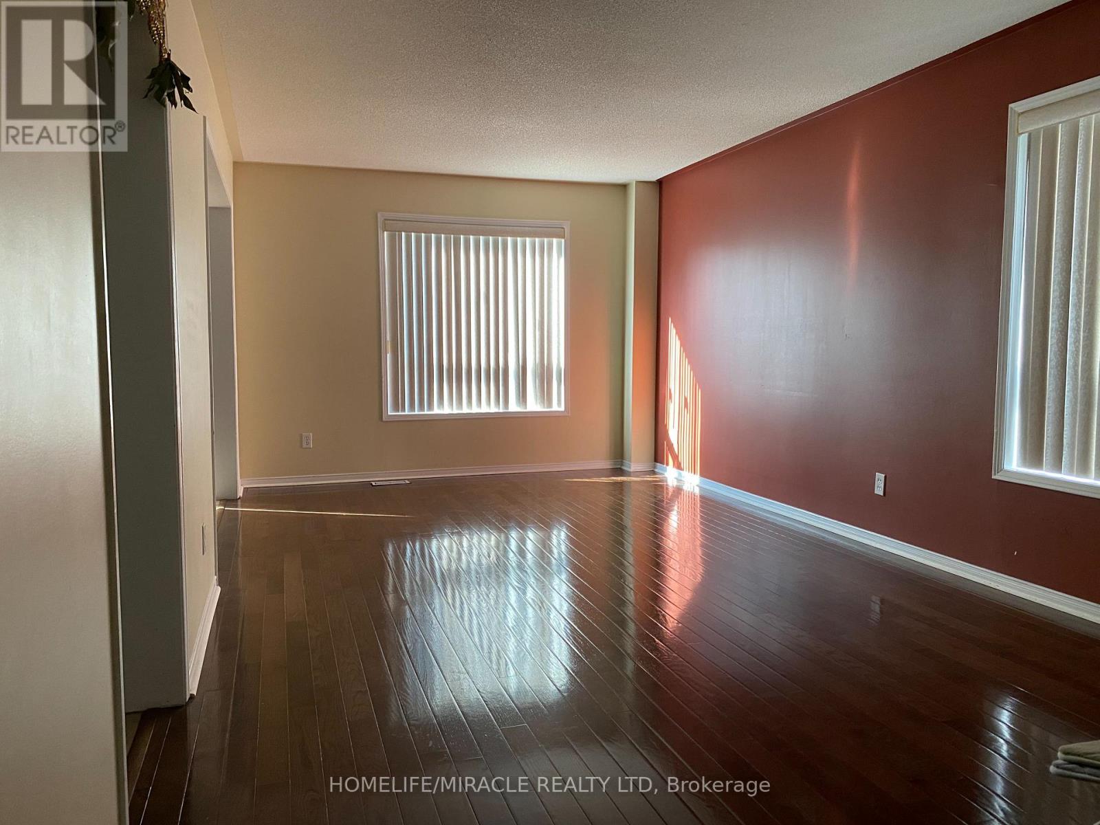 7419 Magistrate Terrace, Mississauga, Ontario  L5W 1K9 - Photo 2 - W13629938
