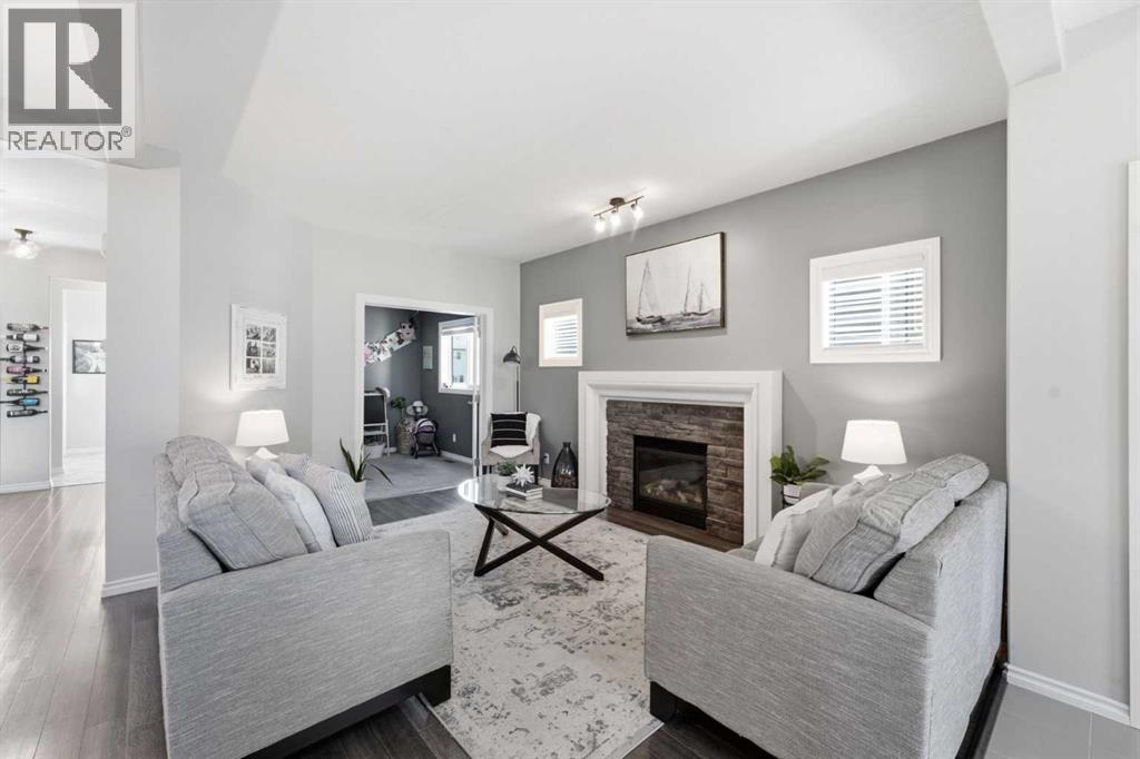 31 Reunion Grove NW, Airdrie, Alberta  T4B 0Y9 - Photo 5 - A2332773