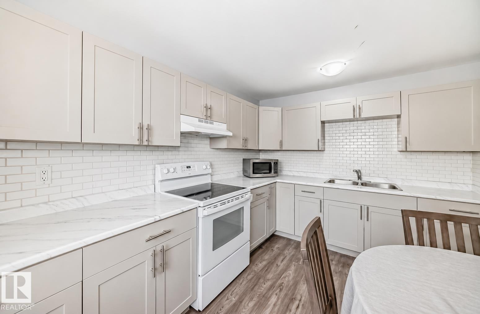 167 Roseland Vg NW, Edmonton, Alberta  T5E 5R6 - Photo 11 - E4501838