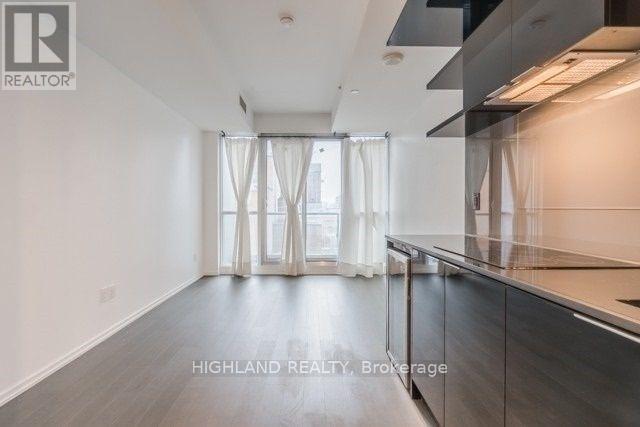 1404 - 70 Temperance Street, Toronto, Ontario  M5H 4E8 - Photo 2 - C13629962