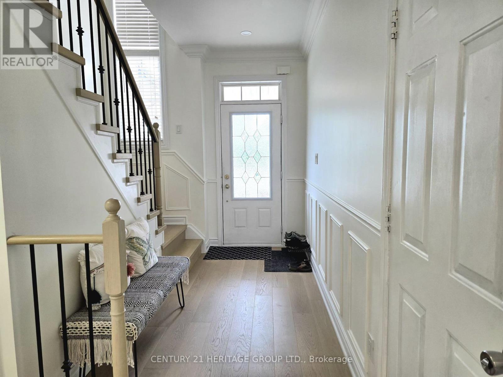37 Luisa Street, Bradford West Gwillimbury, Ontario  L3Z 0P2 - Photo 4 - N13629978