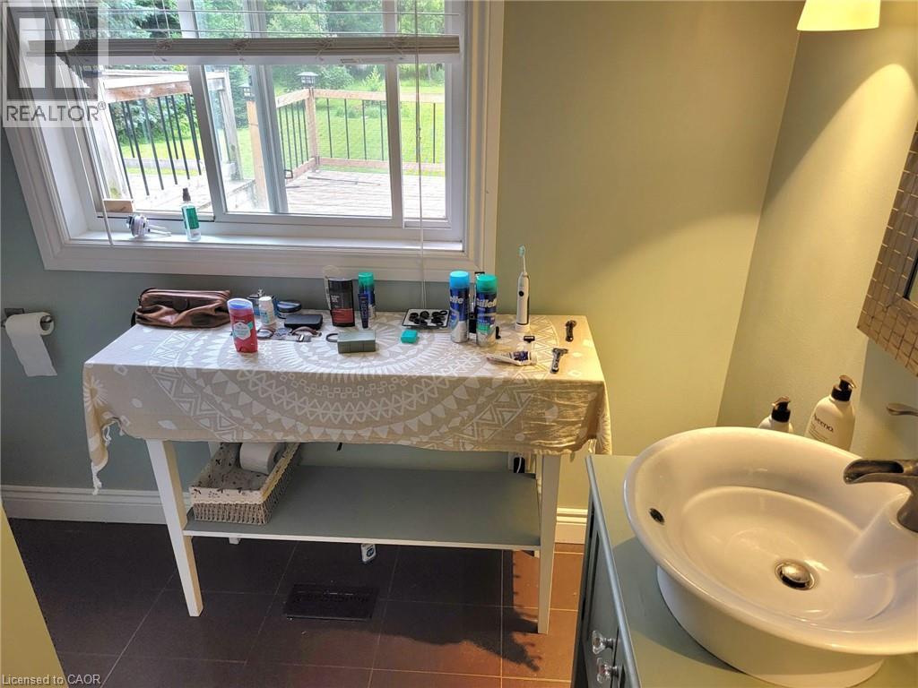 2566 2 Road, Burlington, Ontario  L7R 1E5 - Photo 16 - 40852815