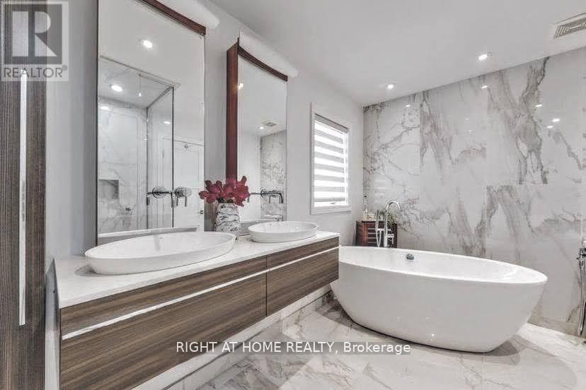 1138 Woodington Lane, Oakville, Ontario  L6H 7V1 - Photo 10 - W13629952
