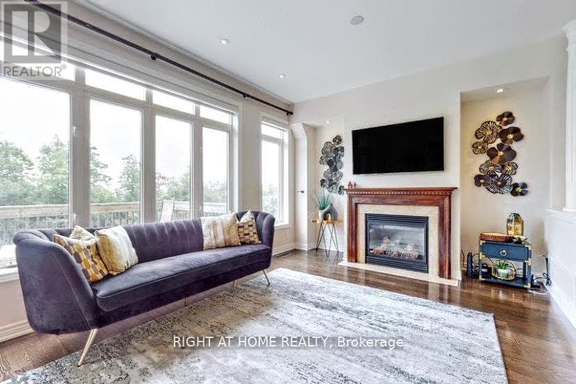 1138 Woodington Lane, Oakville, Ontario  L6H 7V1 - Photo 7 - W13629952