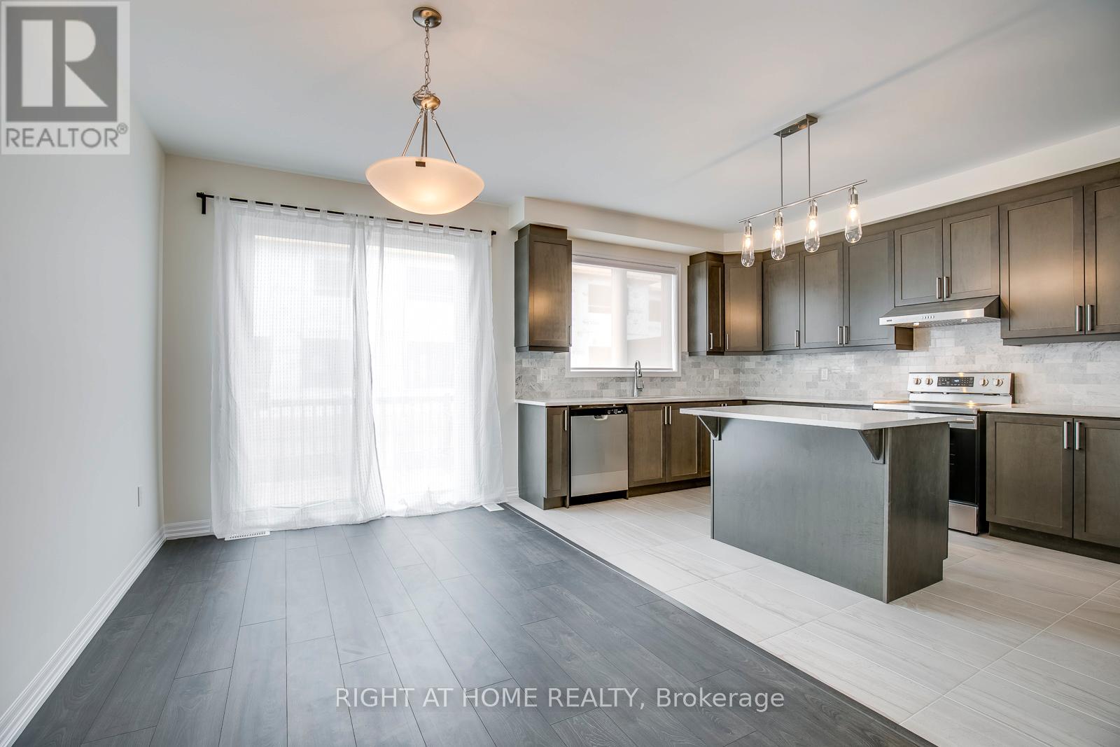 3329 Vardon Way, Oakville, Ontario  L6M 1R6 - Photo 12 - W13629954