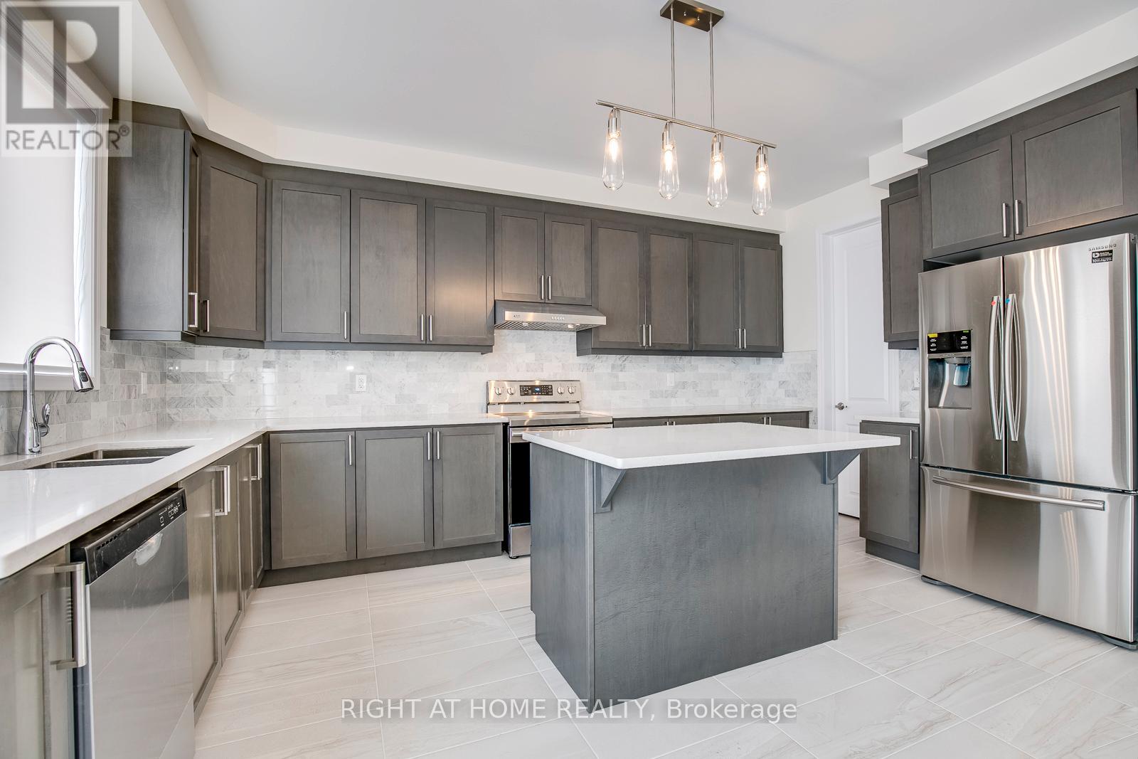 3329 Vardon Way, Oakville, Ontario  L6M 1R6 - Photo 7 - W13629954