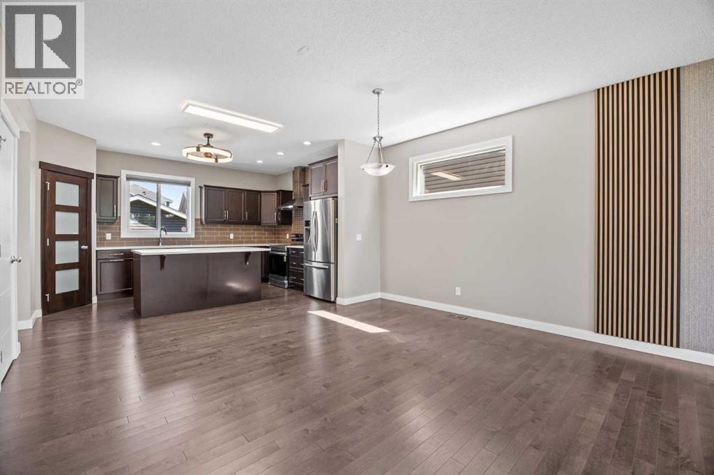 63 Redstone Gardens Ne, Calgary, Alberta  T3N 0J8 - Photo 11 - A2328860