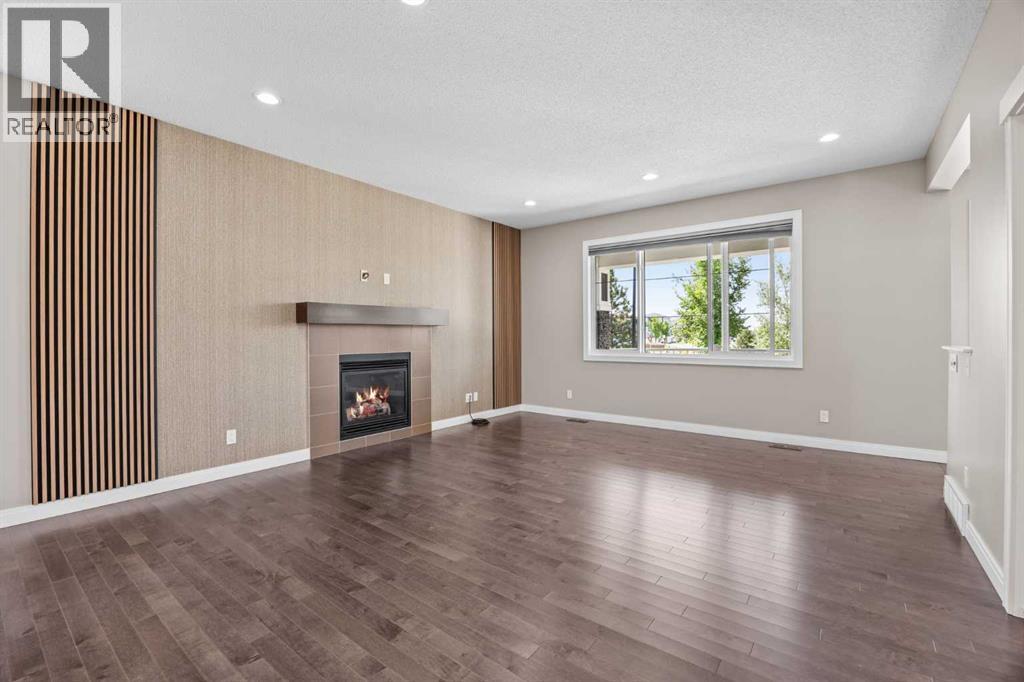 63 Redstone Gardens Ne, Calgary, Alberta  T3N 0J8 - Photo 9 - A2328860