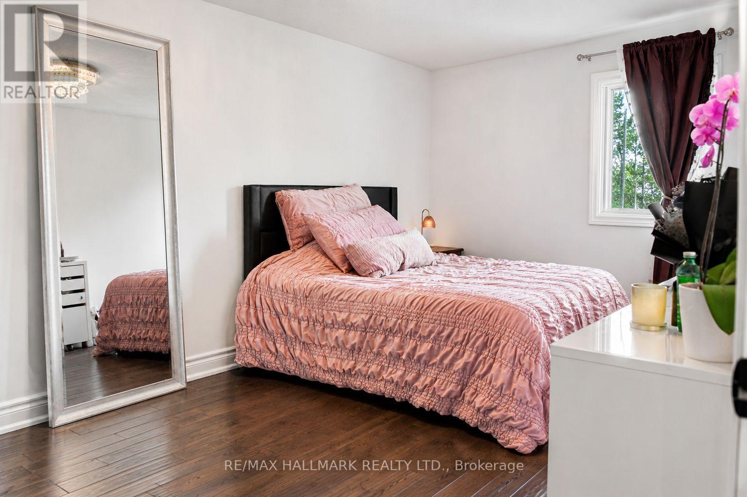 92 Weldrick Road E, Richmond Hill, Ontario  L4C 8T7 - Photo 19 - N13225490