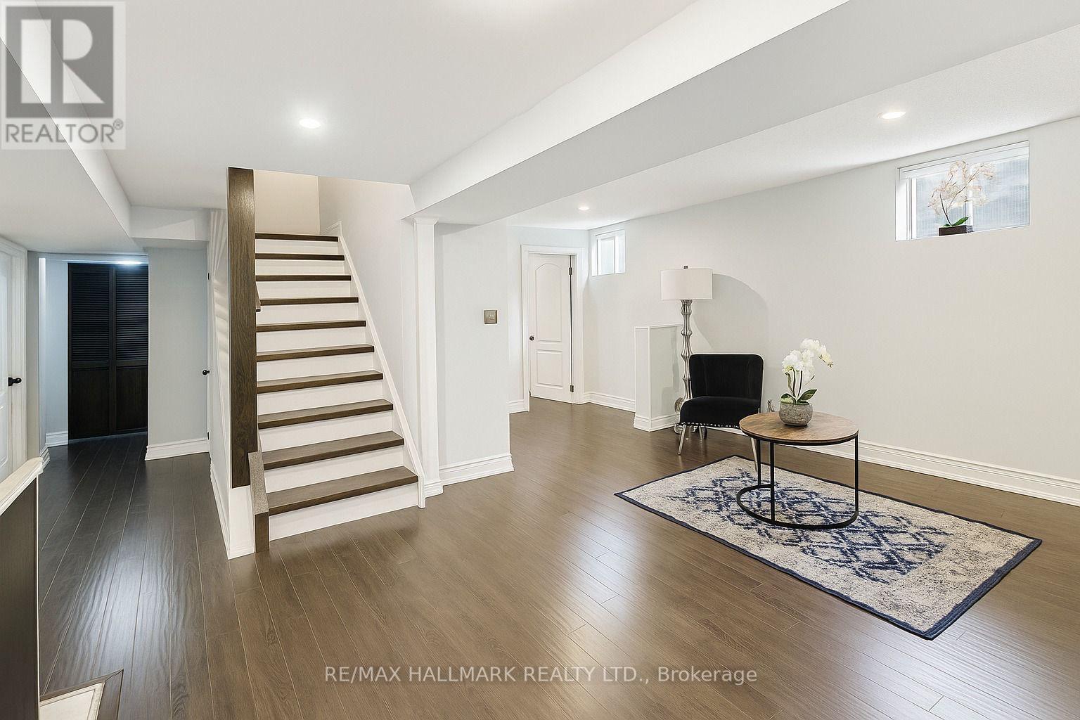 92 Weldrick Road E, Richmond Hill, Ontario  L4C 8T7 - Photo 24 - N13225490