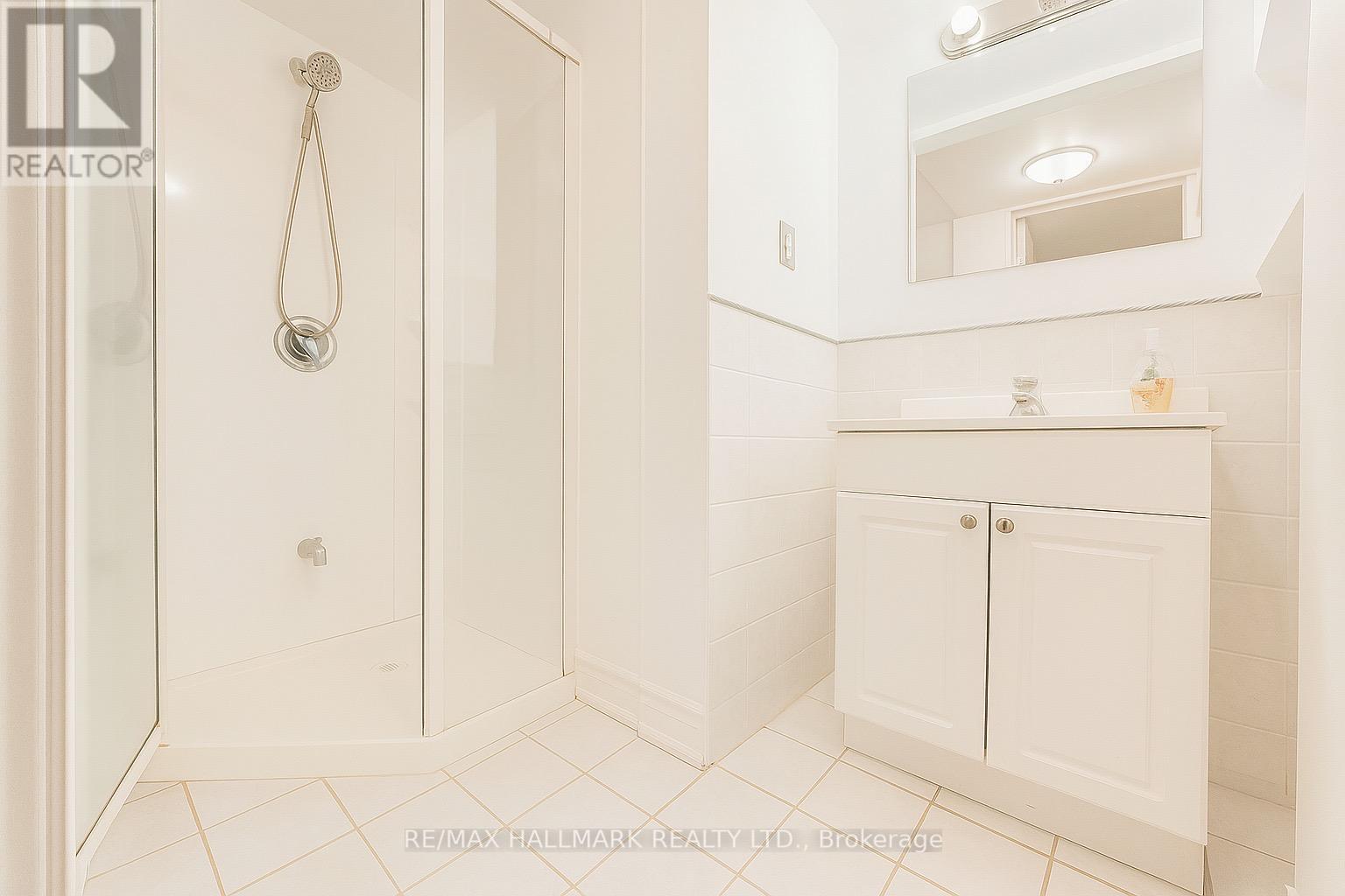 92 Weldrick Road E, Richmond Hill, Ontario  L4C 8T7 - Photo 28 - N13225490