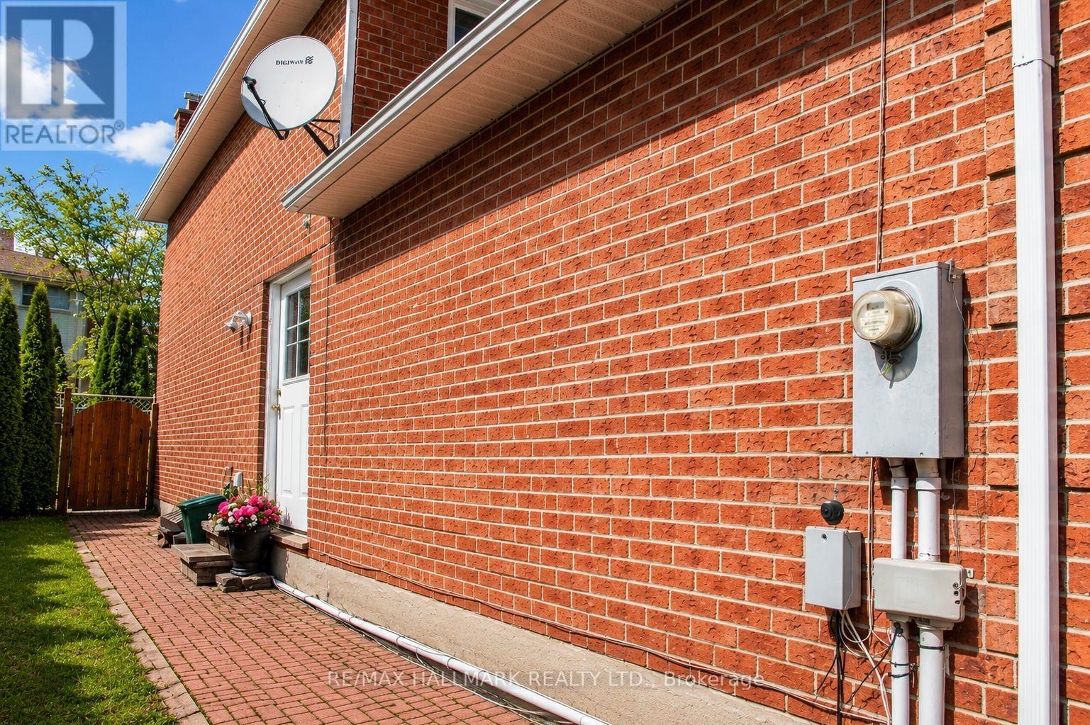 92 Weldrick Road E, Richmond Hill, Ontario  L4C 8T7 - Photo 29 - N13225490