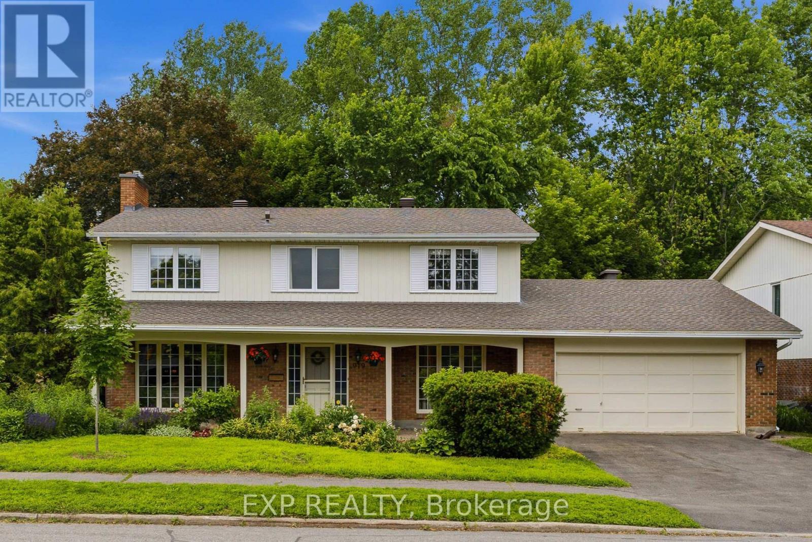919 PLANTE DRIVE, Ottawa, Ontario