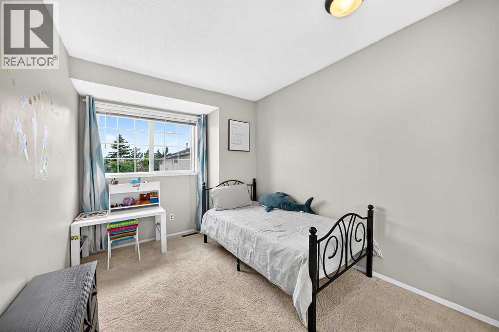 89 Bedford Manor NE, Calgary, Alberta  T3K 4B8 - Photo 23 - A2324015