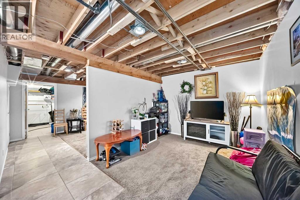 89 Bedford Manor NE, Calgary, Alberta  T3K 4B8 - Photo 30 - A2324015