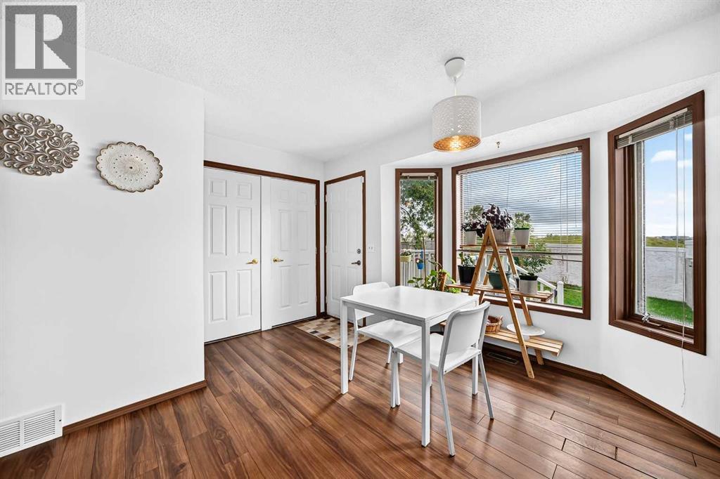 89 Bedford Manor NE, Calgary, Alberta  T3K 4B8 - Photo 13 - A2324015