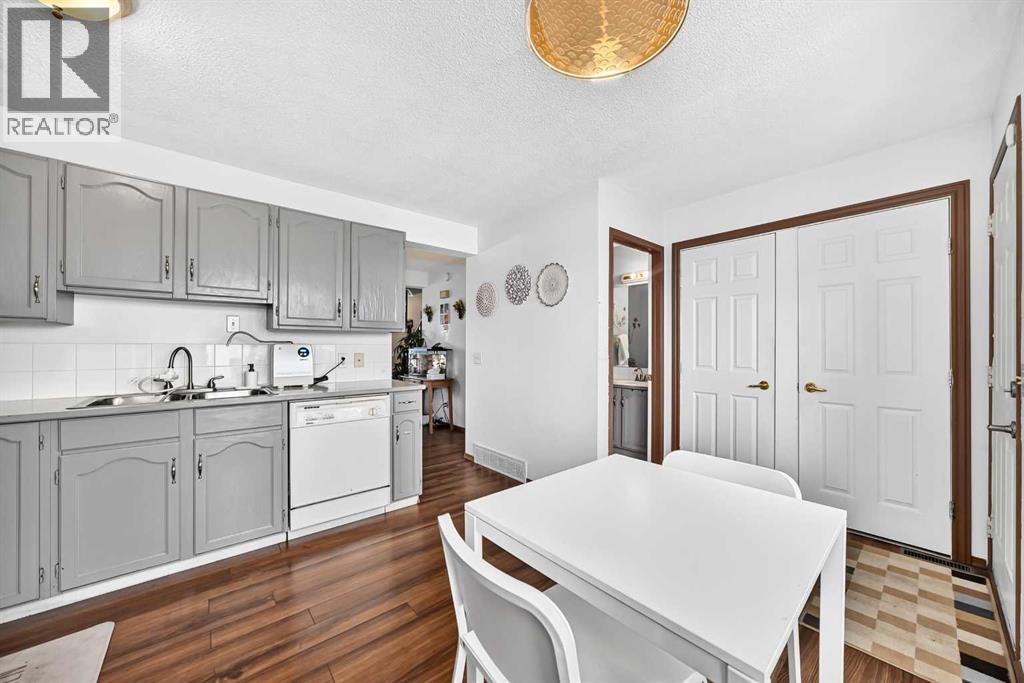 89 Bedford Manor NE, Calgary, Alberta  T3K 4B8 - Photo 12 - A2324015