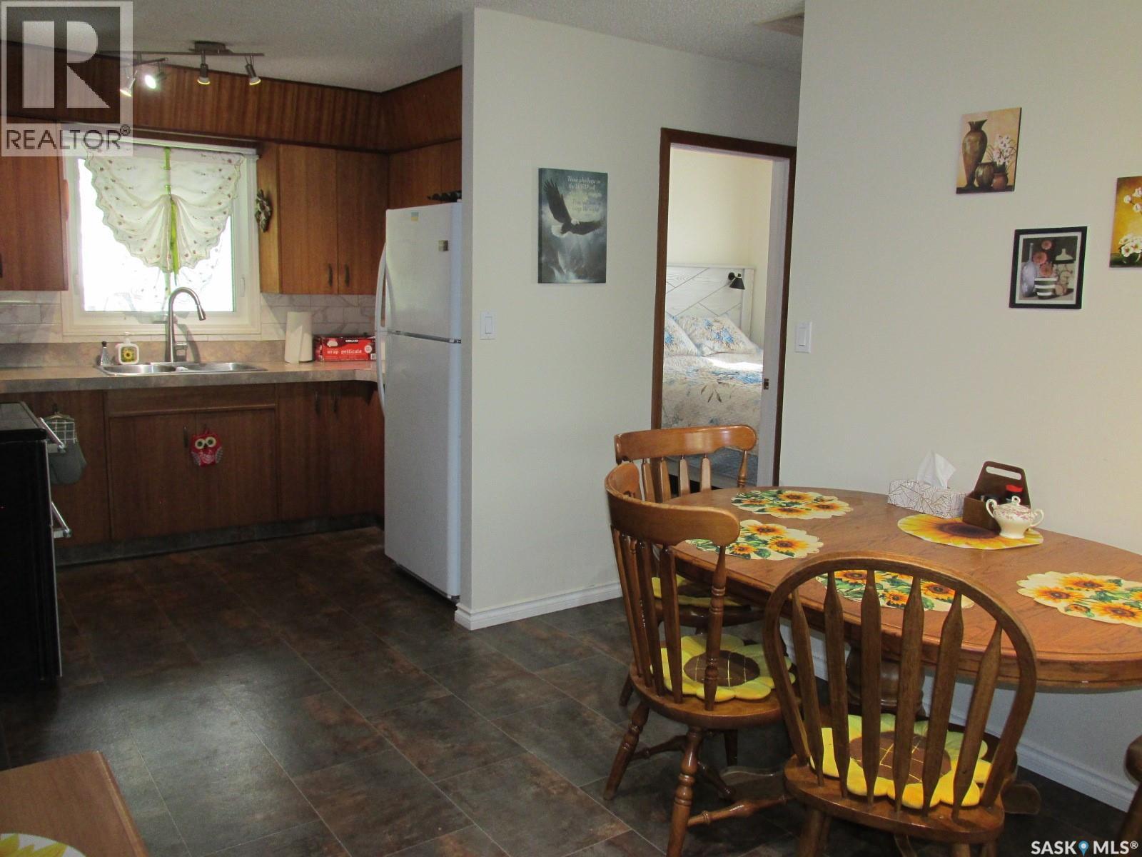 311 3rd Street N, Nipawin, Saskatchewan S0E 1E0 - Photo 12 - SK044292