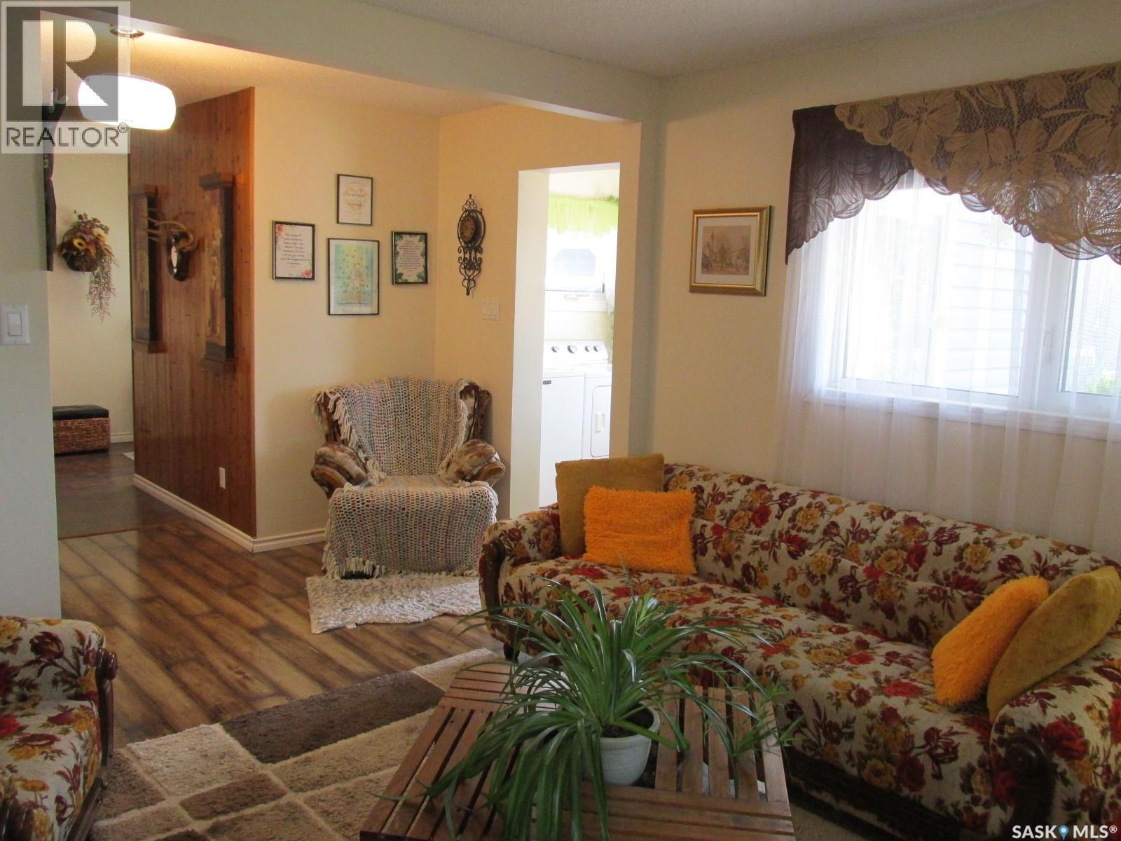 311 3rd Street N, Nipawin, Saskatchewan S0E 1E0 - Photo 18 - SK044292
