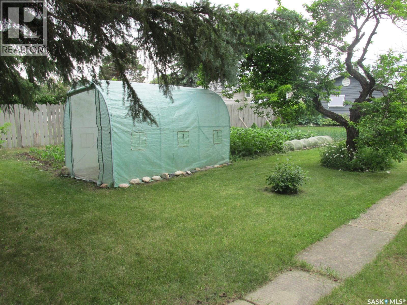 311 3rd Street N, Nipawin, Saskatchewan S0E 1E0 - Photo 43 - SK044292