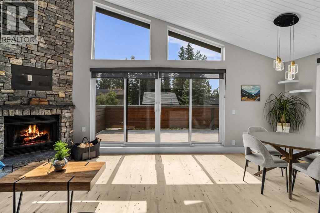 610 Larch Place, Canmore, Alberta  T1W 1S1 - Photo 2 - A2332223