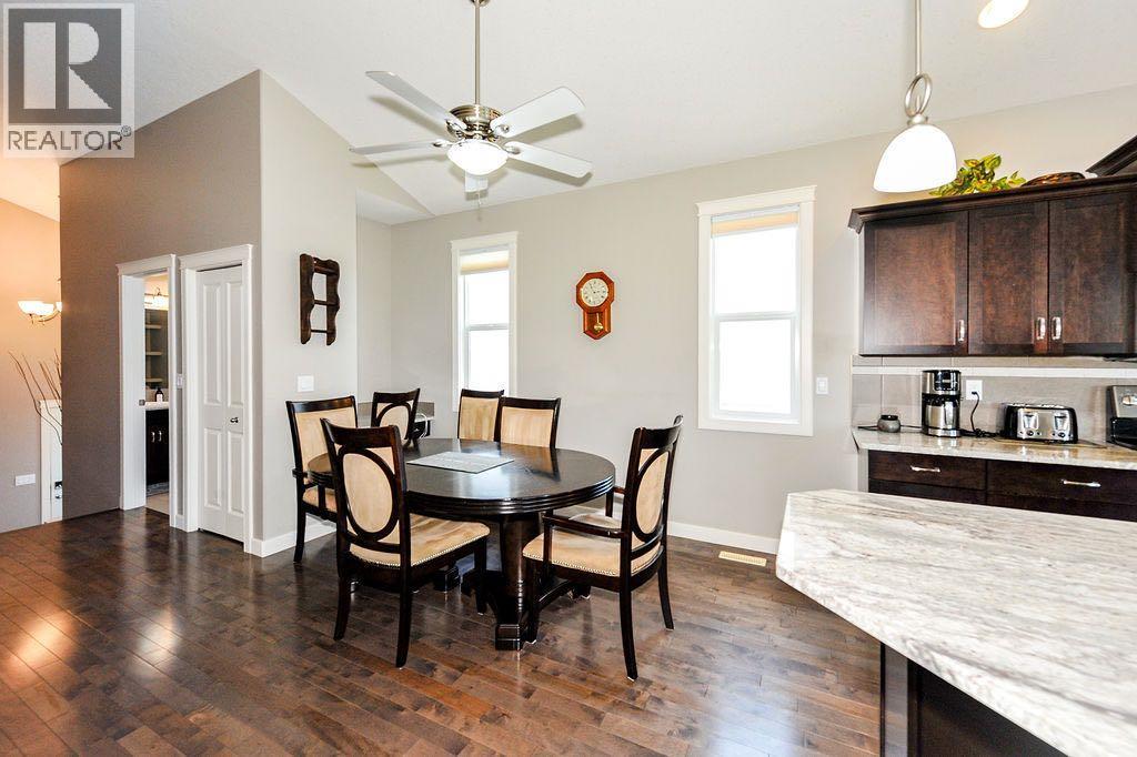 5206 33a Avenue, Camrose, Alberta  T4V 4E2 - Photo 9 - A2333770