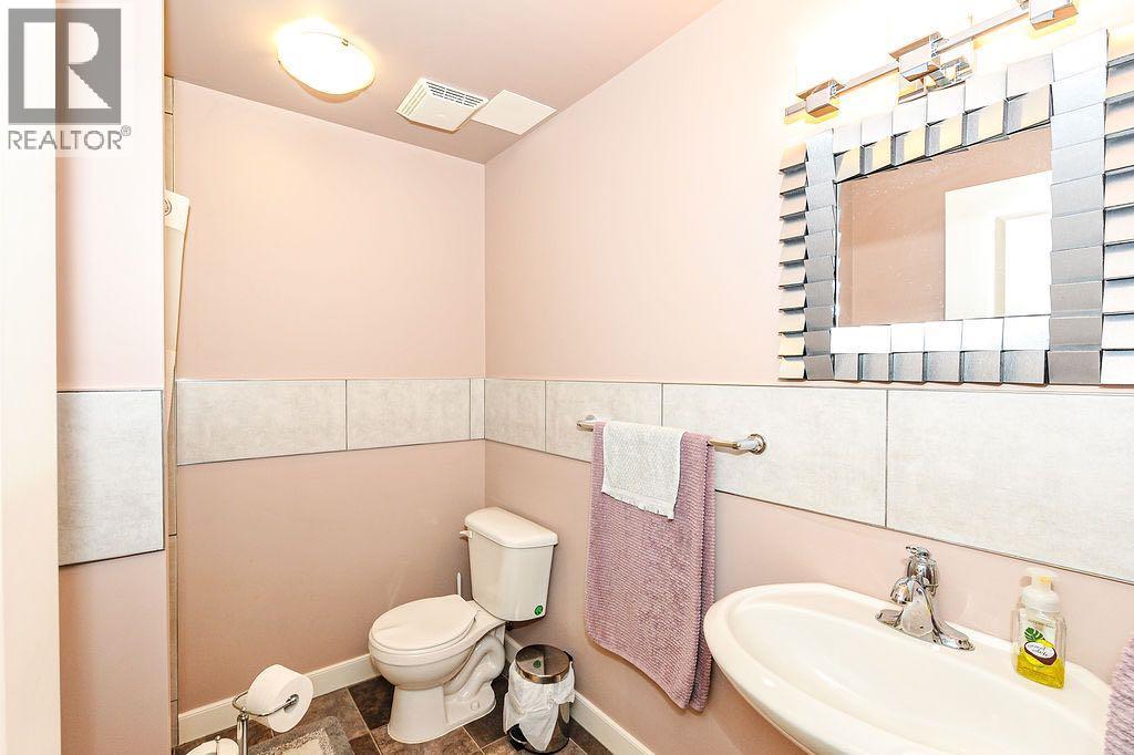 5206 33a Avenue, Camrose, Alberta  T4V 4E2 - Photo 35 - A2333770